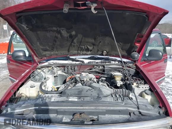 1994 Chevrolet S-10 LS с VIN 1GCDT19W4RK158350, выставлен на аукционе IAAI как лот 41628887 с пробегом 109 905 миль миль и . История ставок и продаж доступна на DreamBid. Изображение 10.