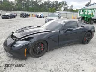 2018 Chevrolet Corvette 1LT z VIN 1G1YB2D75J5105615, wystawiony jako Copart lot #52825685 z przebiegiem 57 638 mil mil oraz Szkoda całkowita • Salvage title. Historia ofert i sprzedaży dostępna na DreamBid. Obrazek 1.