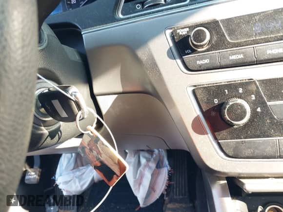 2016 Hyundai Sonata SE с VIN 5NPE24AF9GH311420, выставлен на аукционе IAAI как лот 43216883 с пробегом 126 704 миль миль и . История ставок и продаж доступна на DreamBid. Изображение 11.