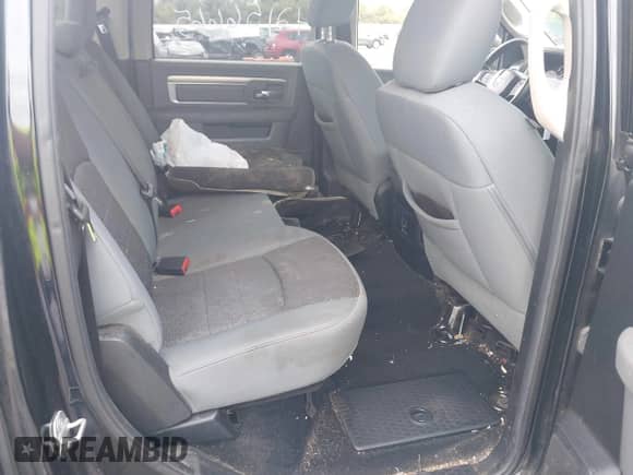 2014 Ram 1500 Big Horn z VIN 1C6RR7LT6ES175531, wystawiony jako IAAI lot #42156665 z przebiegiem 204 364 mil mil oraz . Historia ofert i sprzedaży dostępna na DreamBid. Obrazek 8.