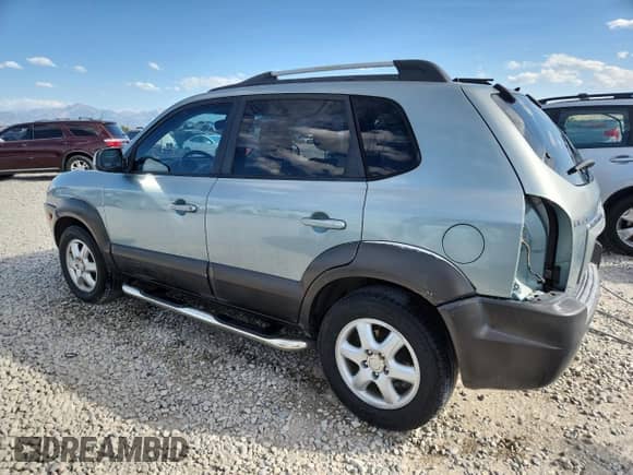 2005 Hyundai Tucson GLS с VIN KM8JN12D45U104479, выставлен на аукционе Copart как лот 80402635 с пробегом 161 638 миль миль и Списание • Salvage title. История ставок и продаж доступна на DreamBid. Изображение 2.