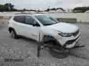 2024 Jeep Compass Latitude Lux с VIN 3C4NJDFN5RT155074, выставлен на аукционе Copart как лот 60969125 с пробегом 13 892 миль миль и Списание • Salvage title. История ставок и продаж доступна на DreamBid. Изображение 4.