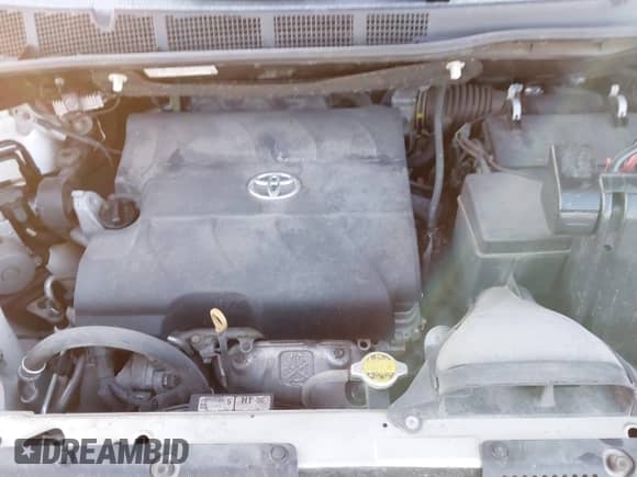 2016 Toyota Sienna XLE with VIN 5TDYK3DC8GS713481, listed as a IAAI auction lot 41239824 with 176,935 mi miles and . Bid and sale history available at DreamBid. Image 10.