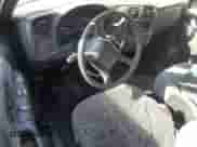 2000 Chevrolet S-10 LS с VIN 1GCDT19WXY8310207, выставлен на аукционе Copart как лот 66741795 с пробегом 249 889 миль миль и Чистый • Clean title. История ставок и продаж доступна на DreamBid. Изображение 8.