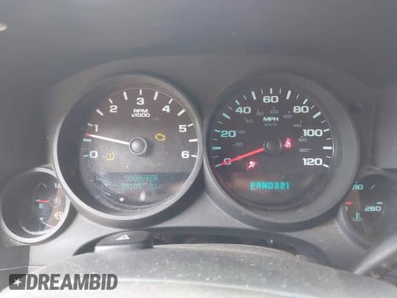 2011 Chevrolet Silverado 1500 LS z VIN 3GCPKREA3BG268473, wystawiony jako IAAI lot #42248752 z przebiegiem 202 057 mil mil oraz . Historia ofert i sprzedaży dostępna na DreamBid. Obrazek 7.