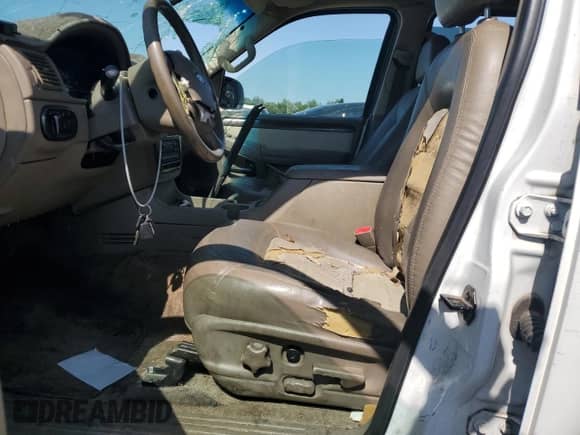 2003 Ford Explorer Eddie Bauer z VIN 1FMDU74K33UB43415, wystawiony jako Copart lot #59747145 z przebiegiem Nie podano mil oraz Szkoda całkowita • Salvage title. Historia ofert i sprzedaży dostępna na DreamBid. Obrazek 7.