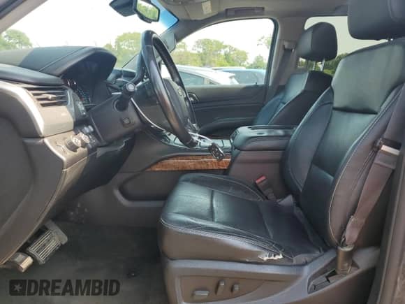 2015 Chevrolet Suburban LTZ z VIN 1GNSKKKC9FR746500, wystawiony jako Copart lot #67736515 z przebiegiem 215 252 mil mil oraz Szkoda całkowita • Salvage title. Historia ofert i sprzedaży dostępna na DreamBid. Obrazek 7.