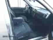 2010 Chevrolet Colorado 1LT z VIN 1GCDSCDE0A8101688, wystawiony jako IAAI lot #41631414 z przebiegiem 220 308 mil mil oraz . Historia ofert i sprzedaży dostępna na DreamBid. Obrazek 5.