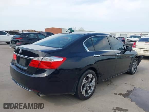 2013 Honda Accord Touring z VIN 1HGCR3F99DA027726, wystawiony jako IAAI lot #43171509 z przebiegiem 206 783 mil mil oraz . Historia ofert i sprzedaży dostępna na DreamBid. Obrazek 4.