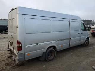 2006 Dodge Sprinter with VIN WD0PD544465942567, listed as a Copart auction lot 43606765 with 360,846 mi miles and Salvage title. Bid and sale history available at DreamBid. Image 3.