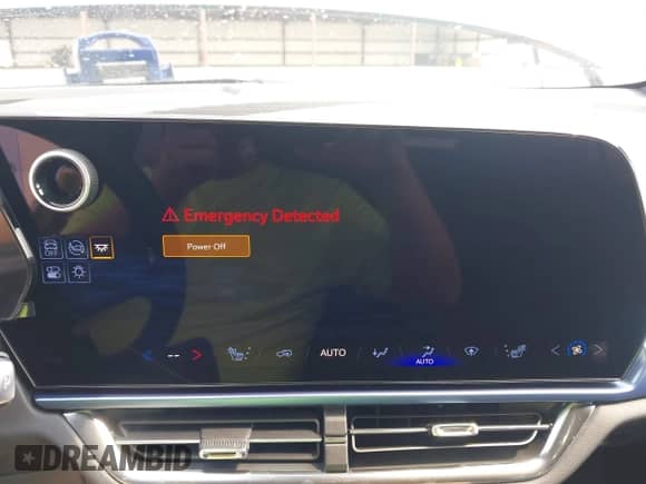 2025 Chevrolet Equinox EV LT2 с VIN 3GN7DNRP7SS255585, выставлен на аукционе IAAI как лот 43138280 с пробегом 142 миль миль и . История ставок и продаж доступна на DreamBid. Изображение 18.