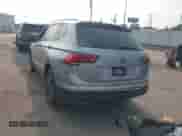 2024 Volkswagen Tiguan S с VIN 3VVRB7AX2RM185718, выставлен на аукционе IAAI как лот 42303387 с пробегом 30 761 миль миль и . История ставок и продаж доступна на DreamBid. Изображение 3.