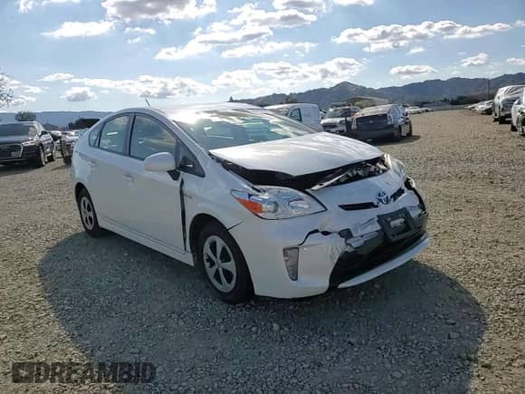 2015 Toyota Prius Two with VIN JTDKN3DU5F0474141, listed as a Copart auction lot 85952975 with 81,955 mi miles and Salvage title. Bid and sale history available at DreamBid. Image 13.