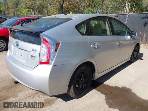 2015 Toyota Prius Two with VIN JTDKN3DUXF0409642, listed as a IAAI auction lot 43523738 with 160,941 mi miles and . Bid and sale history available at DreamBid. Image 4.