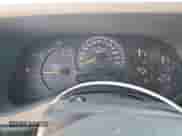 2004 GMC Sierra 1500 SLE z VIN 2GTEK13T441285713, wystawiony jako Copart lot #65997265 z przebiegiem 202 691 mil mil oraz Szkoda całkowita • Salvage title. Historia ofert i sprzedaży dostępna na DreamBid. Obrazek 9.