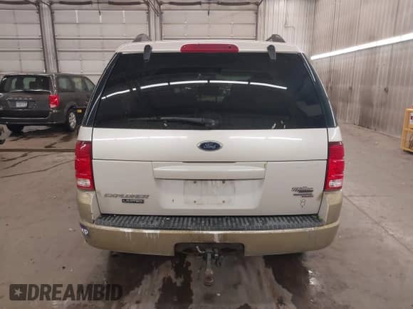 2005 Ford Explorer Limited with VIN 1FMDU75W05ZA24471, listed as a IAAI auction lot 42312449 with 151,392 mi miles and . Bid and sale history available at DreamBid. Image 17.