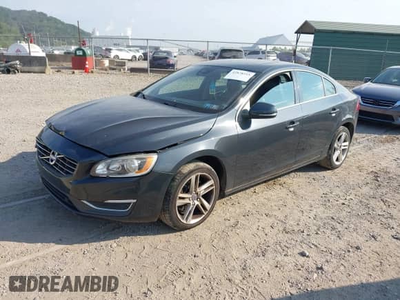 2015 Volvo S60 T5 Premier с VIN YV1612TK3F2363609, выставлен на аукционе IAAI как лот 42878515 с пробегом 85 058 миль миль и . История ставок и продаж доступна на DreamBid. Изображение 2.