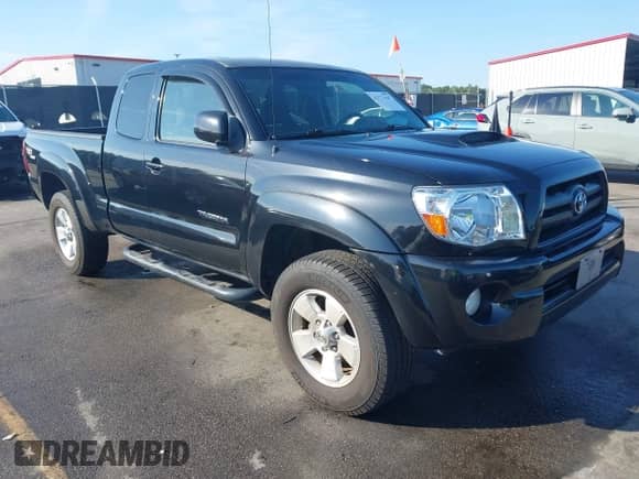 2005 Toyota Tacoma с VIN 5TEUU42N75Z114185, выставлен на аукционе IAAI как лот 43271947 с пробегом 172 996 миль миль и . История ставок и продаж доступна на DreamBid. Изображение 1.