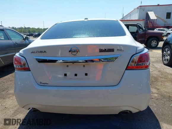 2015 Nissan Altima 2.5 с VIN 1N4AL3AP0FN336869, выставлен на аукционе IAAI как лот 43147069 с пробегом 130 493 миль миль и . История ставок и продаж доступна на DreamBid. Изображение 16.