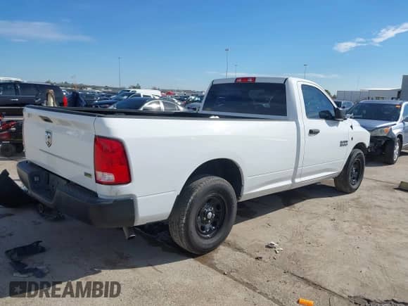 2017 Ram 1500 Tradesman с VIN 3C6JR6DG9HG654689, выставлен на аукционе IAAI как лот 41352489 с пробегом 47 653 миль миль и . История ставок и продаж доступна на DreamBid. Изображение 4.