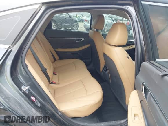 2023 Hyundai Sonata Limited с VIN KMHL54JJ1PA077621, выставлен на аукционе IAAI как лот 42134802 с пробегом 12 303 миль миль и . История ставок и продаж доступна на DreamBid. Изображение 8.