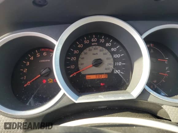 2007 Toyota Tacoma PreRunner z VIN 5TENX62N47Z433134, wystawiony jako Copart lot #80208735 z przebiegiem 99 319 mil mil oraz Szkoda całkowita • Salvage title. Historia ofert i sprzedaży dostępna na DreamBid. Obrazek 9.