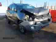 2015 Hyundai Tucson SE with VIN KM8JU3AG5FU049293, listed as a IAAI auction lot 41995394 with 114,932 mi miles and . Bid and sale history available at DreamBid. Image 1.