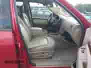 2005 Ford Explorer Eddie Bauer с VIN 1FMZU74E85UA96482, выставлен на аукционе IAAI как лот 42612997 с пробегом 184 911 миль миль и . История ставок и продаж доступна на DreamBid. Изображение 5.