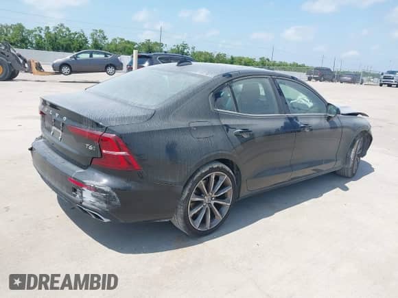 2020 Volvo S60 Momentum с VIN 7JRA22TK3LG064151, выставлен на аукционе IAAI как лот 42280149 с пробегом 30 861 миль миль и . История ставок и продаж доступна на DreamBid. Изображение 4.