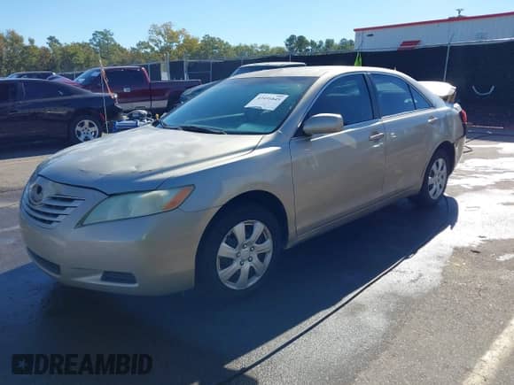 2008 Toyota Camry SE с VIN 4T1BE46K38U772437, выставлен на аукционе IAAI как лот 43491845 с пробегом 303 665 миль миль и . История ставок и продаж доступна на DreamBid. Изображение 17.