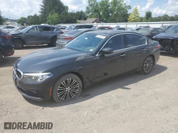 2017 BMW 5 Series 530i xDrive с VIN WBAJA7C30HG905452, выставлен на аукционе Copart как лот 62510145 с пробегом 110 936 миль миль и Списание • Salvage title. История ставок и продаж доступна на DreamBid. Изображение 1.