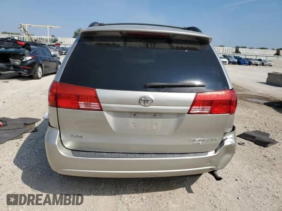 2005 Toyota Sienna XLE z VIN 5TDBA22C85S028982, wystawiony jako Copart lot #80189545 z przebiegiem 227 861 mil mil oraz Szkoda całkowita • Salvage title. Historia ofert i sprzedaży dostępna na DreamBid. Obrazek 6.