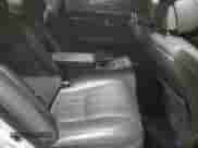 2013 Hyundai Equus Signature z VIN KMHGH4JH2DU064215, wystawiony jako Copart lot #88299645 z przebiegiem 137 011 mil mil oraz Czysty tytuł • Clean title. Historia ofert i sprzedaży dostępna na DreamBid. Obrazek 10.