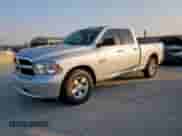 2016 Ram 1500 SLT z VIN 1C6RR6GG9GS227082, wystawiony jako Copart lot #81400925 z przebiegiem 185 664 mil mil oraz Czysty tytuł • Clean title. Historia ofert i sprzedaży dostępna na DreamBid. Obrazek 1.