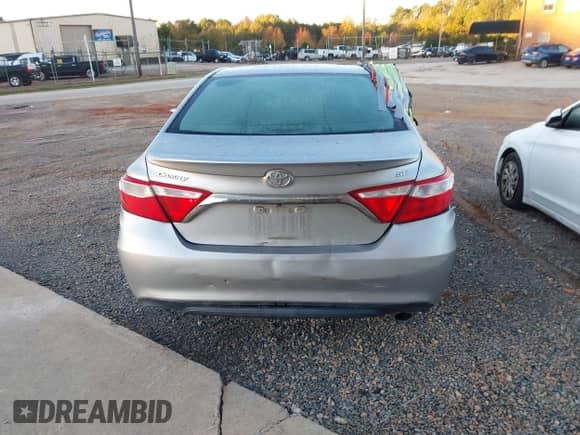 2017 Toyota Camry XLE с VIN 4T1BF1FK8HU287903, выставлен на аукционе IAAI как лот 43588706 с пробегом 181 805 миль миль и . История ставок и продаж доступна на DreamBid. Изображение 16.