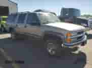 1999 Chevrolet Suburban с VIN 1GNGK26J8XJ550756, выставлен на аукционе Copart как лот 83756875 с пробегом 215 218 миль миль и Списание • Salvage title. История ставок и продаж доступна на DreamBid. Изображение 4.