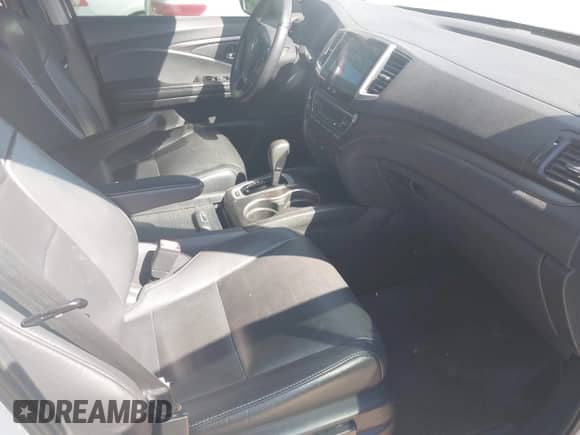 2017 Honda Pilot EX-L z VIN 5FNYF5H84HB035226, wystawiony jako IAAI lot #43179518 z przebiegiem 70 662 mil mil oraz . Historia ofert i sprzedaży dostępna na DreamBid. Obrazek 5.