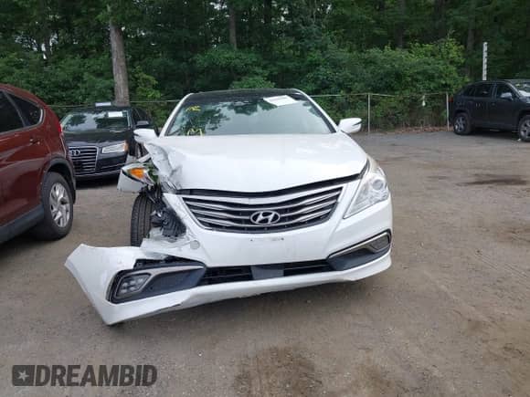 2017 Hyundai Azera Limited with VIN KMHFH4JG5HA572821, listed as a IAAI auction lot 42449503 with 100,514 mi miles and . Bid and sale history available at DreamBid. Image 12.