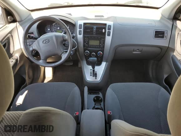 2008 Hyundai Tucson SE с VIN KM8JN72D78U866079, выставлен на аукционе Copart как лот 71360015 с пробегом 172 252 миль миль и Списание • Salvage title. История ставок и продаж доступна на DreamBid. Изображение 8.