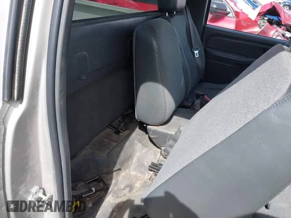 2005 Chevrolet Silverado 1500 Work Truck with VIN 1GCEC14X45Z106318, listed as a IAAI auction lot 41819033 with 153,997 mi miles and . Bid and sale history available at DreamBid. Image 8.
