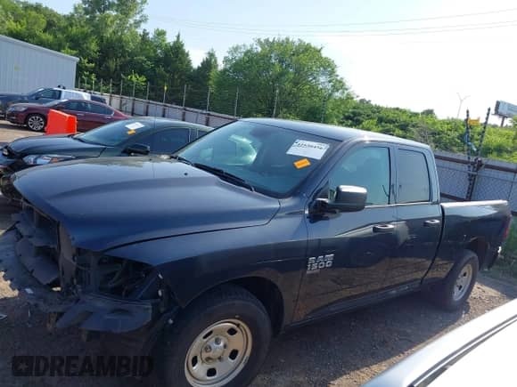 2020 Ram 1500 Tradesman z VIN 1C6RR6FG1LS119535, wystawiony jako IAAI lot #42530456 z przebiegiem 87 834 mil mil oraz . Historia ofert i sprzedaży dostępna na DreamBid. Obrazek 15.