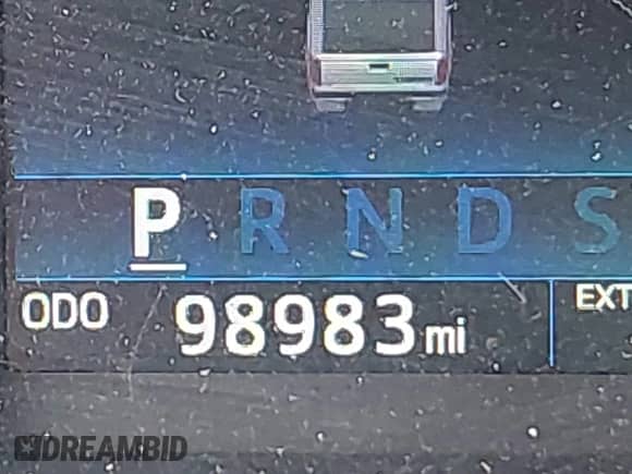 2017 Toyota Tundra SR z VIN 5TFUY5F12HX629186, wystawiony jako IAAI lot #42536604 z przebiegiem 98 983 mil mil oraz . Historia ofert i sprzedaży dostępna na DreamBid. Obrazek 16.