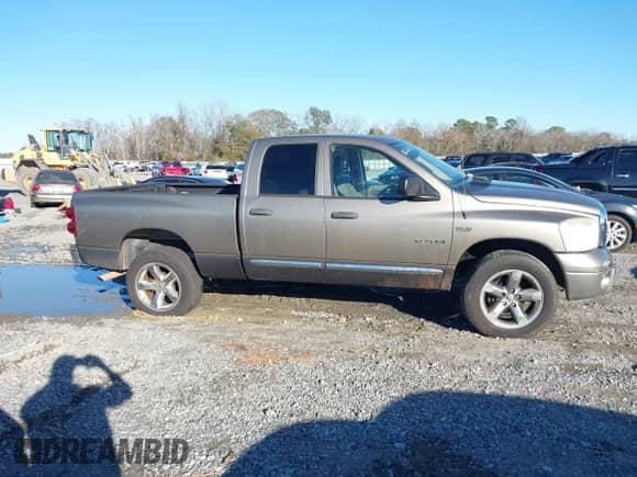 2008 Dodge 1500 Laramie с VIN 1D3HU18288J212970, выставлен на аукционе IAAI как лот 41327352 с пробегом 249 043 миль миль и . История ставок и продаж доступна на DreamBid. Изображение 13.