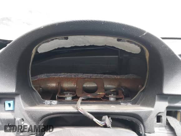 2009 BMW M3 z VIN WBSWD93589P361970, wystawiony jako IAAI lot #42565262 z przebiegiem Nie podano mil oraz . Historia ofert i sprzedaży dostępna na DreamBid. Obrazek 14.