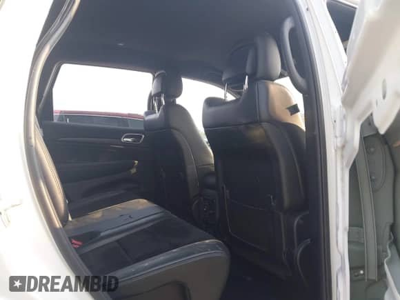 2018 Jeep Grand Cherokee Laredo с VIN 1C4RJFAGXJC121900, выставлен на аукционе IAAI как лот 42429505 с пробегом 72 351 миль миль и . История ставок и продаж доступна на DreamBid. Изображение 8.