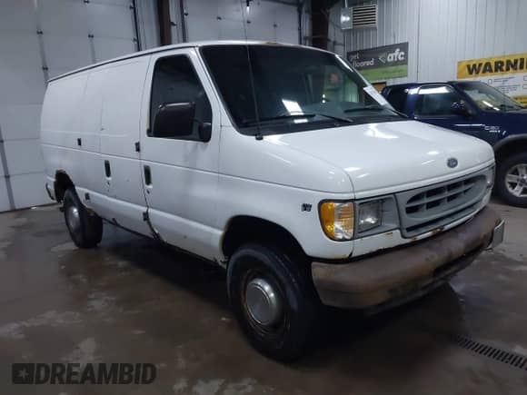 2002 Ford Econoline Cargo z VIN 1FTSE34L22HA51536, wystawiony jako IAAI lot #42071689 z przebiegiem 280 951 mil mil oraz . Historia ofert i sprzedaży dostępna na DreamBid. Obrazek 1.