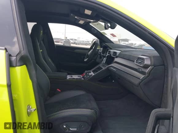 2024 Lamborghini Urus Performante с VIN ZPBUC3ZL1RLA32922, выставлен на аукционе IAAI как лот 41561732 с пробегом 52 миль миль и . История ставок и продаж доступна на DreamBid. Изображение 5.