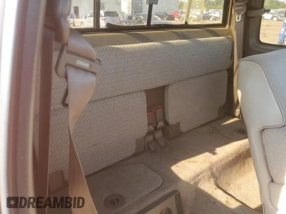 1995 Toyota Tacoma z VIN 4TAUN53B9SZ077425, wystawiony jako Copart lot #70768285 z przebiegiem 124 789 mil mil oraz Czysty tytuł • Clean title. Historia ofert i sprzedaży dostępna na DreamBid. Obrazek 10.