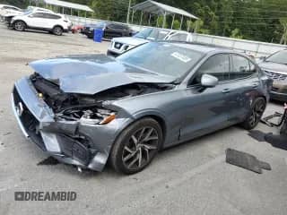 2020 Volvo S60 Momentum с VIN 7JRA22TK0LG033679, выставлен на аукционе Copart как лот 67357485 с пробегом 58 369 миль миль и Списание • Salvage title. История ставок и продаж доступна на DreamBid. Изображение 1.