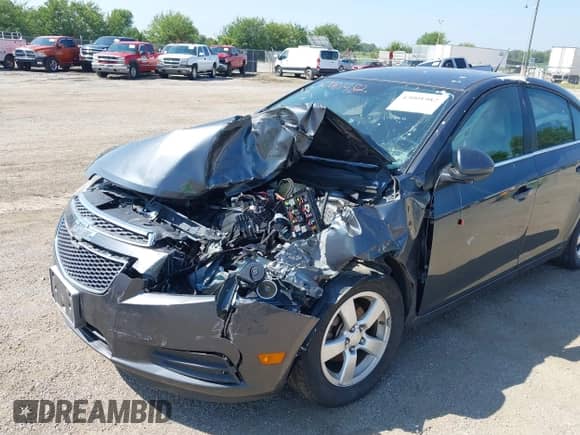 2013 Chevrolet Cruze 1LT with VIN 1G1PC5SB6D7200341, listed as a IAAI auction lot 43001982 with Not provided miles and . Bid and sale history available at DreamBid. Image 6.